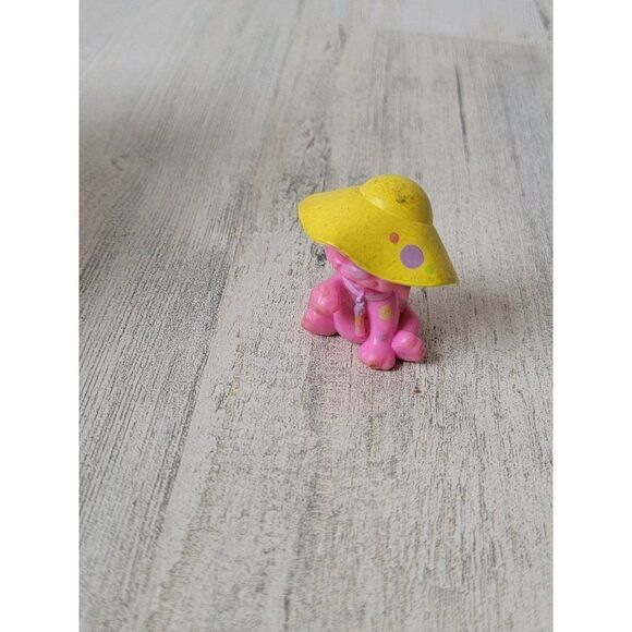 Mini pink spotted puppy sun hat beach toy figure - Picture 1 of 5